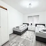 K&S Apartment Bistrik Stay